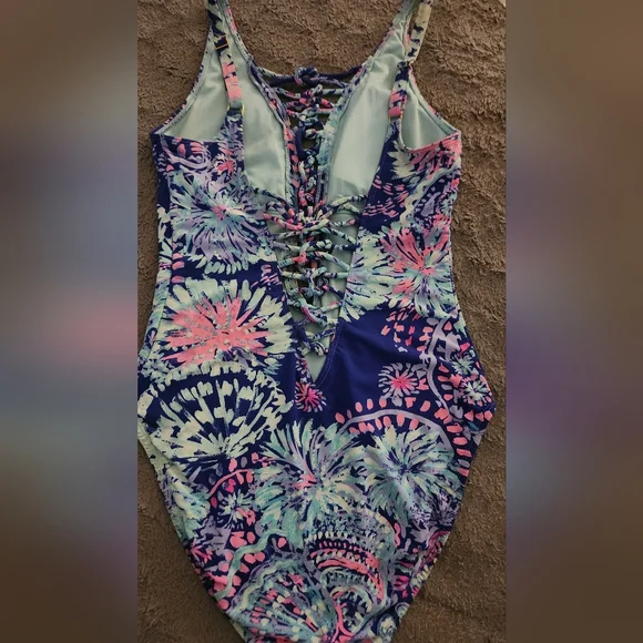 LILLY PULITZER SWIMSUIT - Picture 4 of 5
